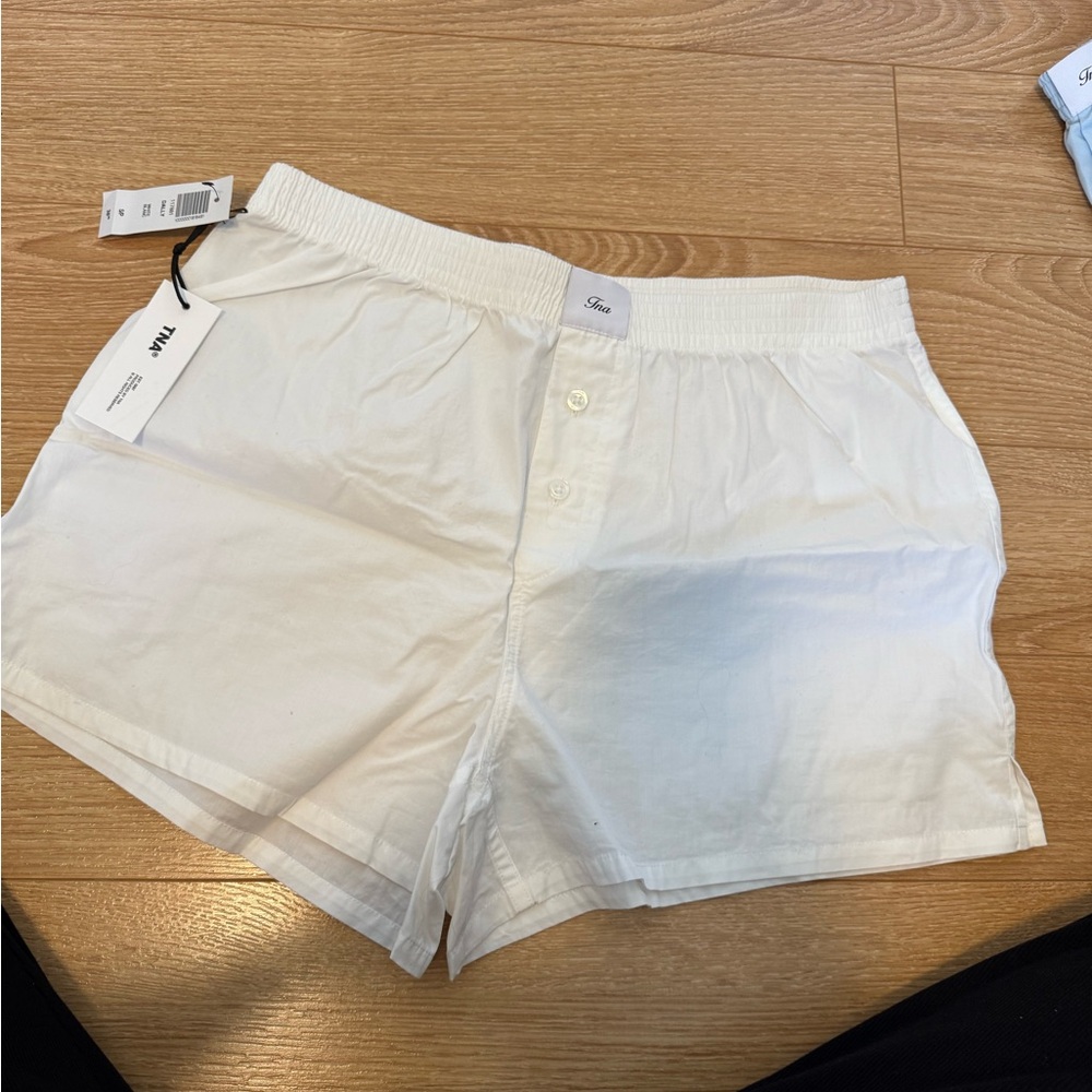TNA Dally shorts BNWT